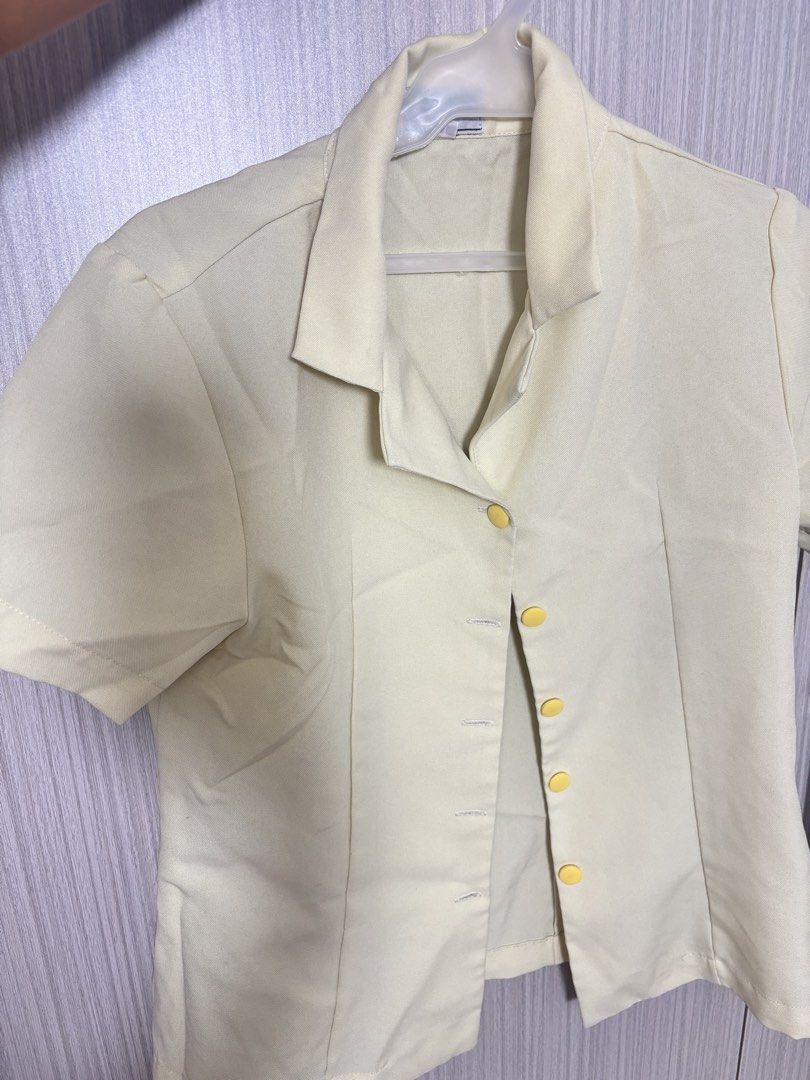 Ust Commerce Type A (650 for the set) (Category: Longsleeves) located in Manila. Submitted by misapreloved (Listing ID 1459045294, Image 2). Description: Used a few times during first year. Rfs: too big on me and decluttering.