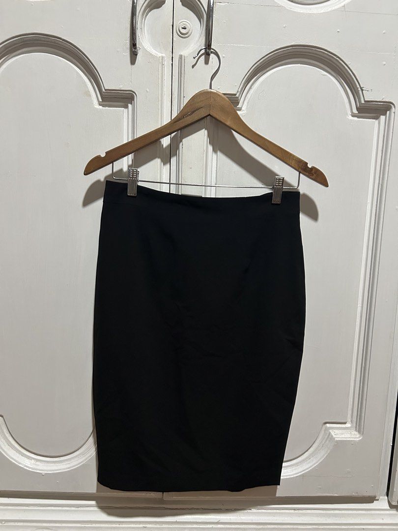 UST COMMERCE UNIFORM (Category: Skirts) located in Meycauayan. Submitted by ms.einz (Listing ID 1458907392, Image 2). Description: #ustuniform #ustcommerce 2pcs from laurante size small (24-25) 1pc from sm woman size small (26-27) Get all for 500 only Retail 200 each.