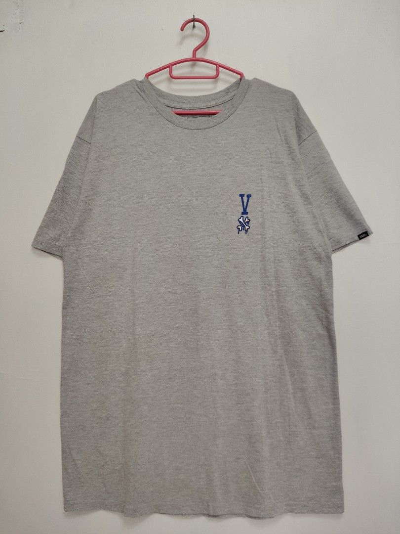 Vans King Card Shirt (Category: Tshirts & Polo Shirts ) located in Makati City. Submitted by mugen.archive (Listing ID 1459043195, Image 2). Description: Long Large No cracks on print No issues Just scroll my wall for my curated items. Follow also my page on Fb. Mugen Archive. Thank you.