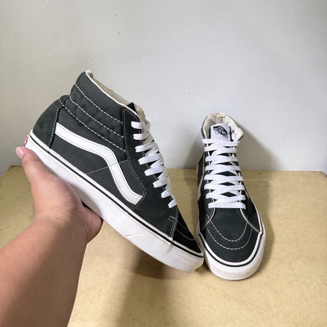 VANS SK8-HI DARK GREEN (Category: Sneakers) located in Quezon City. Submitted by sharatraycooo (Listing ID 1458991670, Image 1). Description: VANS SK8-HI DARK GREEN US MEN 8.5 US WOMEN 10 EURO 41.