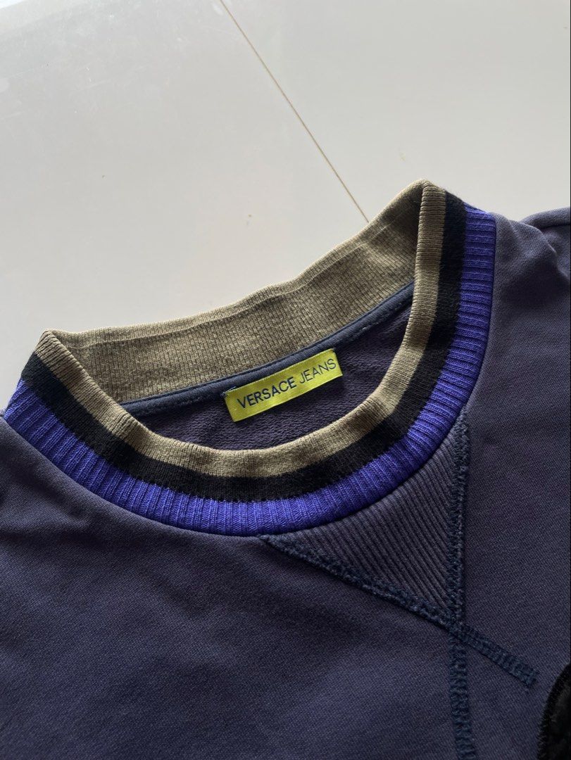 Versace (Category: Coats, Jackets and Outerwear) located in Baguio. Submitted by singlestitchbc (Listing ID 1458969736, Image 3). Description: .
