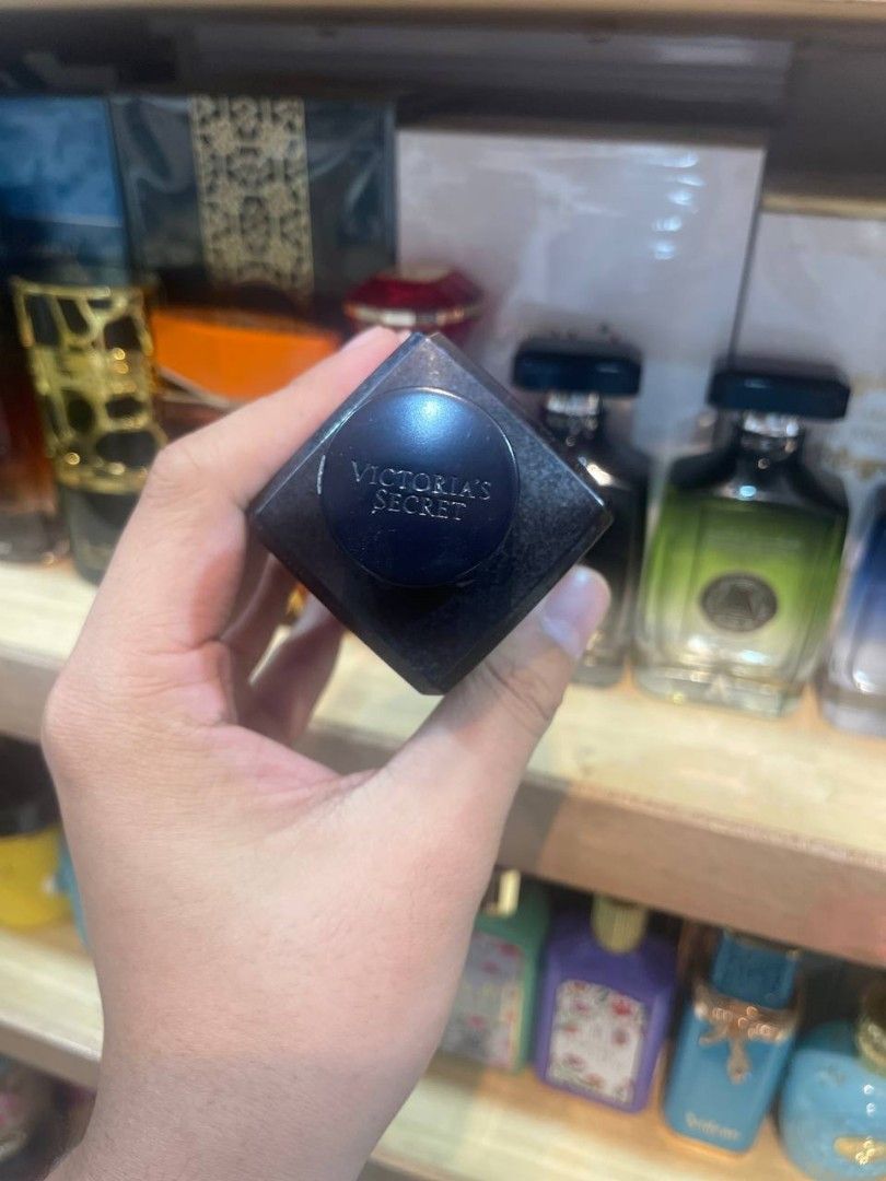 Victoria Secret Tease Candy Noir Mist (Category: Fragrance & Deodorants) located in Manila. Submitted by esnopeh (Listing ID 1459013763, Image 3). Description: Authentic from Dubai po Issue can be seen sa photos nastuck po sa sea cargo pero wala po issue sa scent niya. Can do meet up po sa SM Bicutan, Mall of Asia, Glorietta.