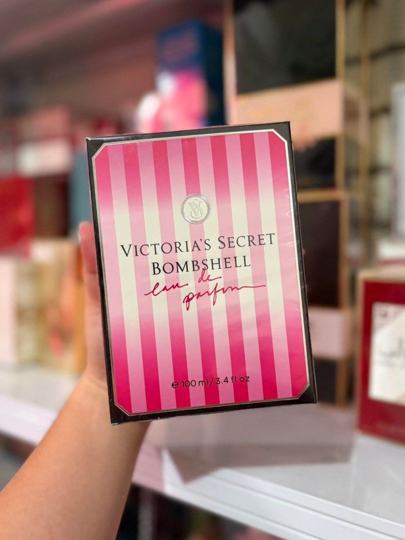 VICTORIA’S SECRET BOMBSHELL EDP (Category: Fragrance & Deodorants) located in Quezon City. Submitted by embere_shop (Listing ID 1458957828, Image 1). Description: 📌Please read the last image carefully - all details are already provided. ❗️Offers below the regular price will no longer be entertained. Thank you for understanding. 💰 Mode of Payment (MOP): GCash 📦 Mode of Delivery (MOD): • Lalamove (Same-day delivery) • J&T Express (1–2 days) 📍 L