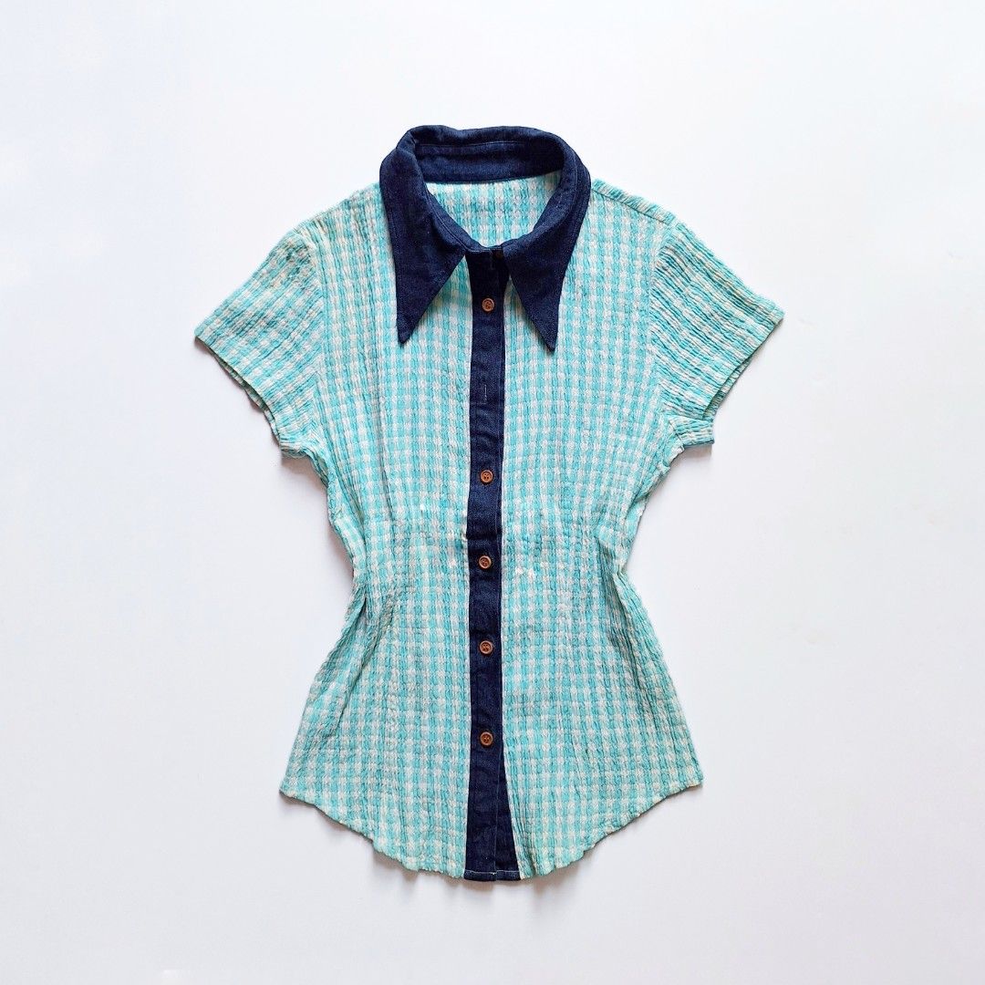 Vintage 1970s Y2k Denim Collar Fitted Blouse (Category: Blouses) located in Tarlac. Submitted by cheesecaakee (Listing ID 1458960256, Image 1). Description: w15 l23 size: s-m price + sf mop: Gcash | MariBank mod: J&T.