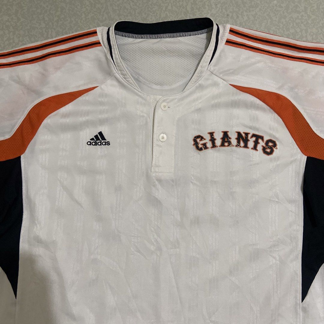 VINTAGE ADIDAS x GIANTS JERSEY (Category: Tshirts & Polo Shirts ) located in Iloilo. Submitted by wornworthyph (Listing ID 1459022534, Image 3). Description: DIMES - 22 WIDTH / 29 LENGTH COLOR RATE - 10 / 10 GOOD CONDITION AUTHENTIC / LEGIT MADE IN JAPAN ISSUE : CRACKPRINTS ₱ 380 + SHIPPING FEE 📍ILOILO 🧾 GCASH ( PAYMENT FIRST ) 🚚 J&T COURIER. .