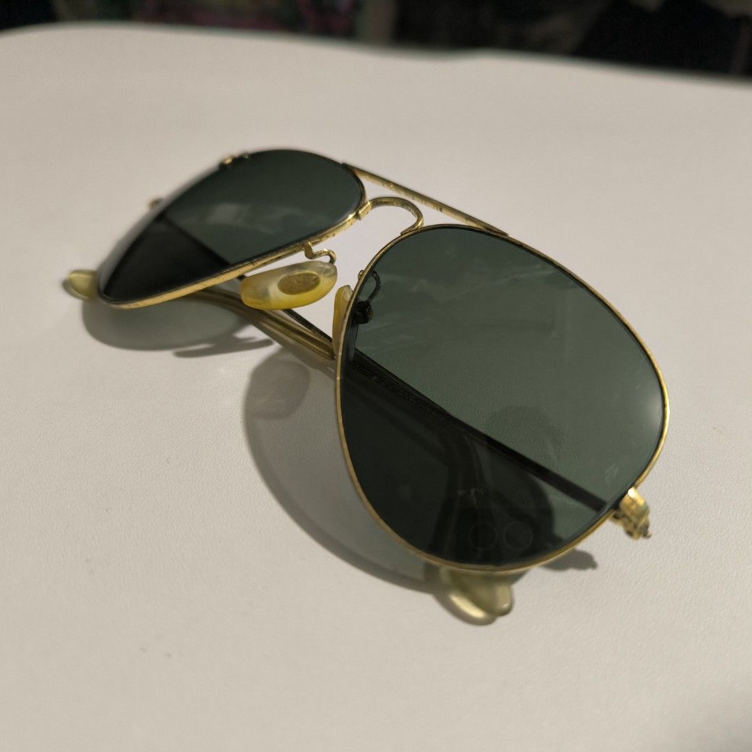 Vintage Rayban Masterpiece (Precious Metals edition) (Category: Sunglasses & Eyewear) located in Quezon City. Submitted by rbdy01 (Listing ID 1459066440, Image 3). Description: Vintage Rayban Masterpiece (Precious Metals Edition) Super rare, Gold plated only sold before in highend luxury stores in the USA 10,000 pesos located in antipolo city.