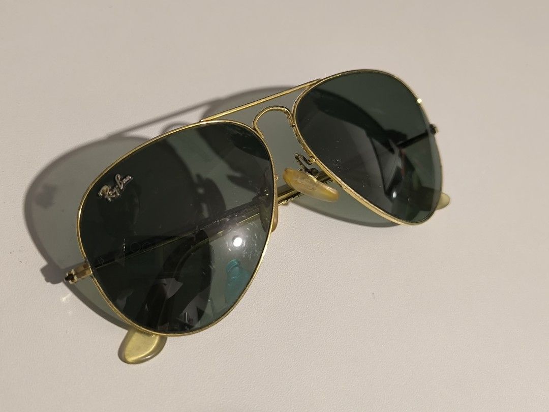 Vintage Rayban Masterpiece (Precious Metals edition) (Category: Sunglasses & Eyewear) located in Quezon City. Submitted by rbdy01 (Listing ID 1459066440, Image 1). Description: Vintage Rayban Masterpiece (Precious Metals Edition) Super rare, Gold plated only sold before in highend luxury stores in the USA 10,000 pesos located in antipolo city.
