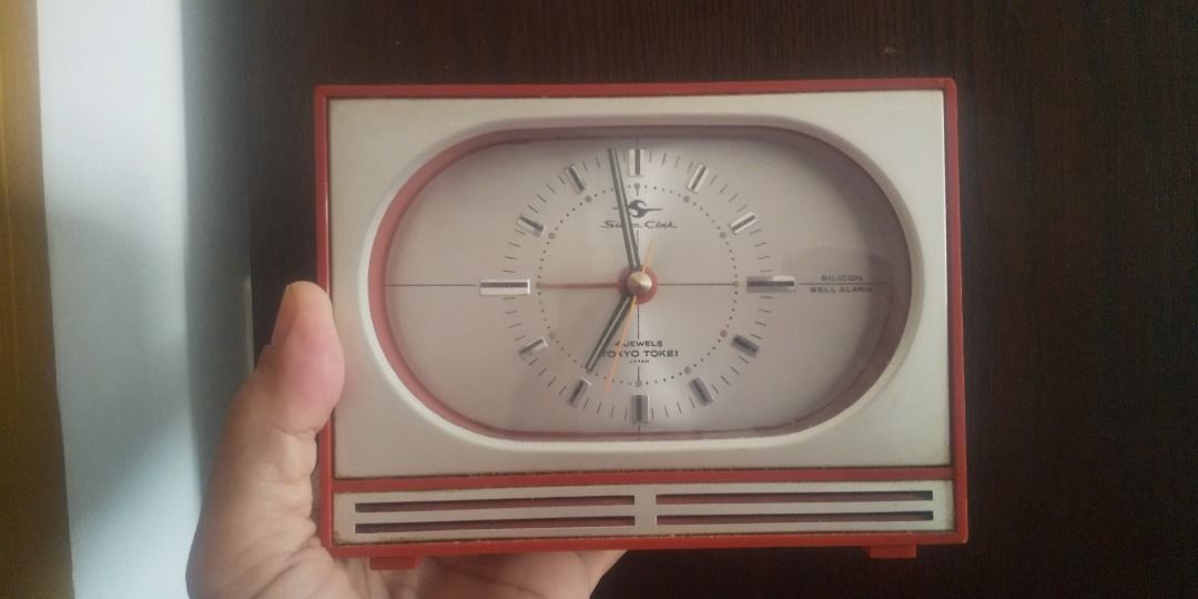 Vintage Table Clock 0001 (Category: Clocks) located in Binan City. Submitted by rpute (Listing ID 1458905192, Image 1). Description: .