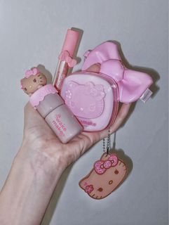 （分類：）位於 。 由 celine.20 提交（商品編號 1458921630，圖片 1）。簡介： 。