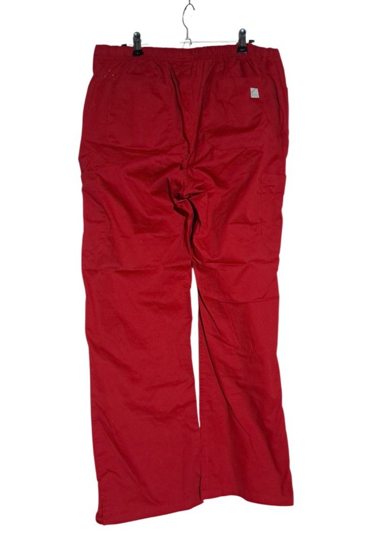 (M) Butter-soft scrubpants (Category: Activewear) located in Tanauan. Submitted by scrubsuitshoppreloved (Listing ID 1458980648, Image 2). Description: Color Ruby Excellent condition Dimes 16x38.