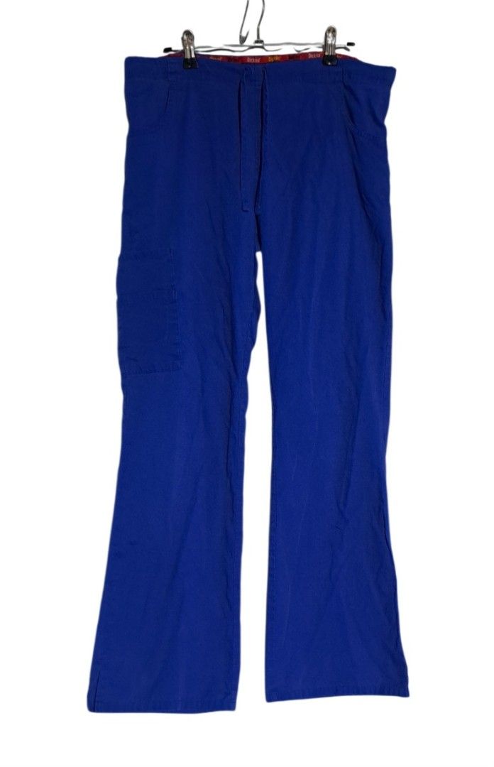 (XS) Dickies unisex scrubpants (Category: Activewear) located in Tanauan. Submitted by scrubsuitshoppreloved (Listing ID 1458979042, Image 1). Description: Length 38 1/2.