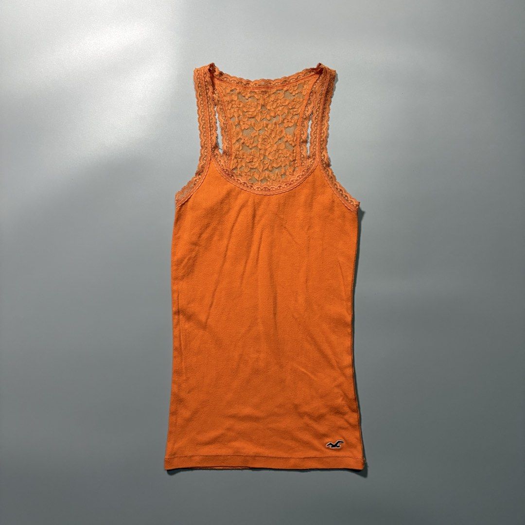 Y2K Hollister Tank Top (Category: Shirts) located in Tayabas. Submitted by bayabaskartell (Listing ID 1458971741, Image 1). Description: .