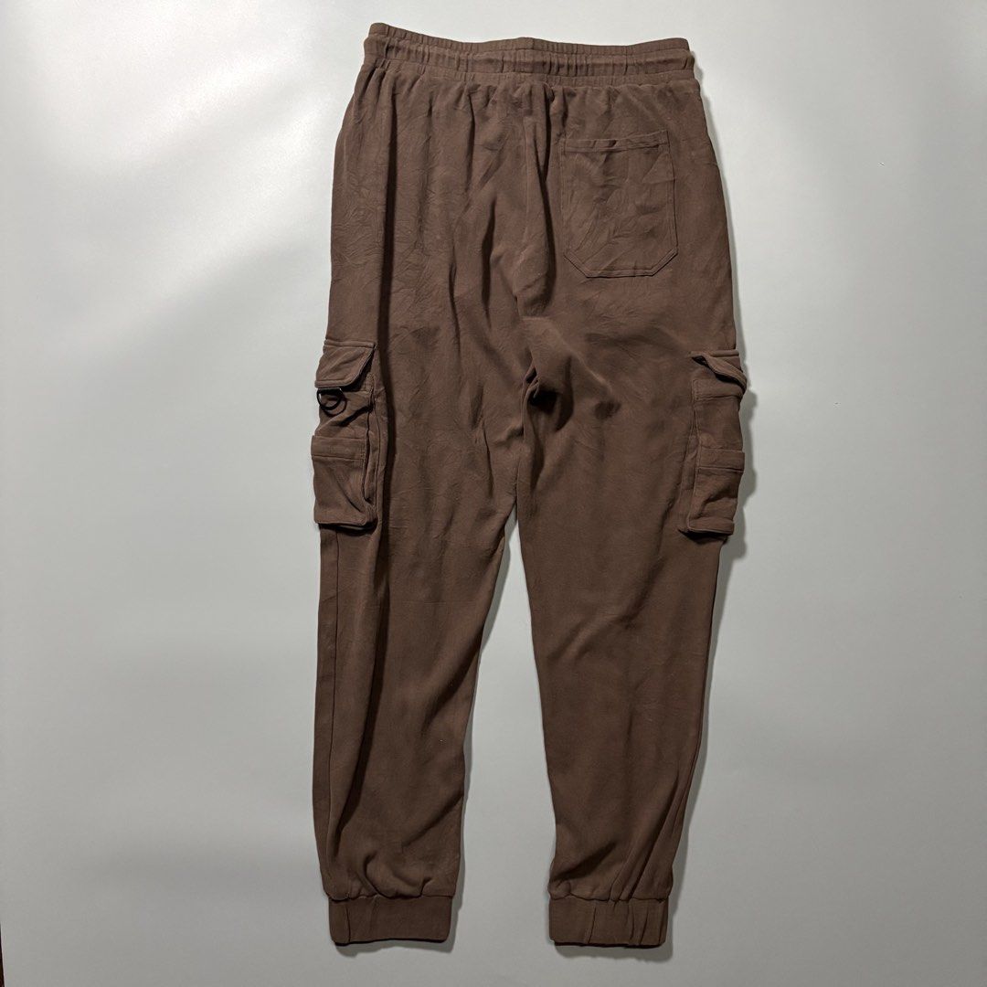 Youngla Men’s Cargo Jogger Pants (Category: Activewear) located in Tayabas. Submitted by bayabaskartell (Listing ID 1458960890, Image 3). Description: .