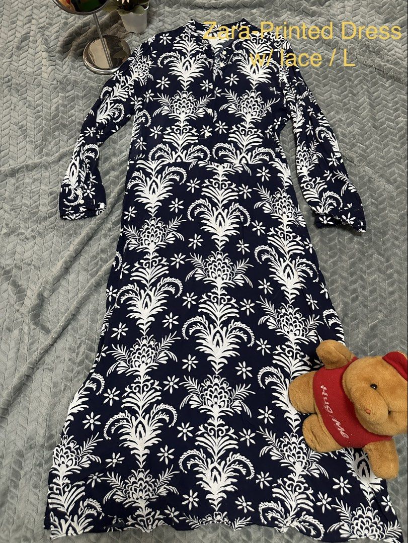 Zara Dress (Category: Dresses) located in Caloocan City. Submitted by fabs_preloved01 (Listing ID 1458898868, Image 1). Description: Printed dress with lace. Very comfortable to wear, nice material.