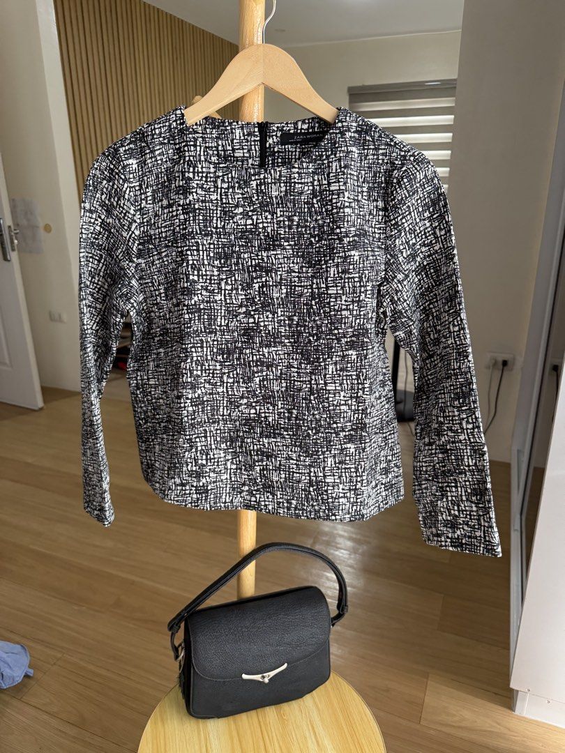 ZARA Top (Category: Blouses) located in Angeles City. Submitted by LoveDainty (Listing ID 1458893231, Image 1). Description: ✔️ XS on Tag. Can Fit S-semi M. No Flaws ✔️ 2 days reservation only ✔️ No return, No exchange ✔️ No Shoppe Check out ✔️ Please Manage your expectations ✔️ NO Rush shipping ✔️Shipping via LBC, J&T, JRS, Mr. Speedy, Lalamove, Grab .