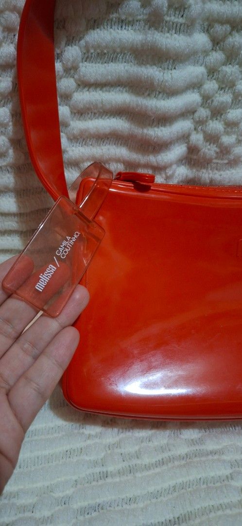100% ORIGINAL MELISSA BAG (Category: Shoulder Bags) located in Manila. Submitted by mydytrends (Listing ID 1460907188, Image 2). Description: NEGO PRICE FOR SURE MINER 🥰 - 100% Original Melissa Bag -Model Name: MELISSA BAGUETE + CAMILA COUTINHO - Well-scented - Eye-catching vibrant red color - Durable and signature PVC material - Stylish and compact design -Comes with dustbag.