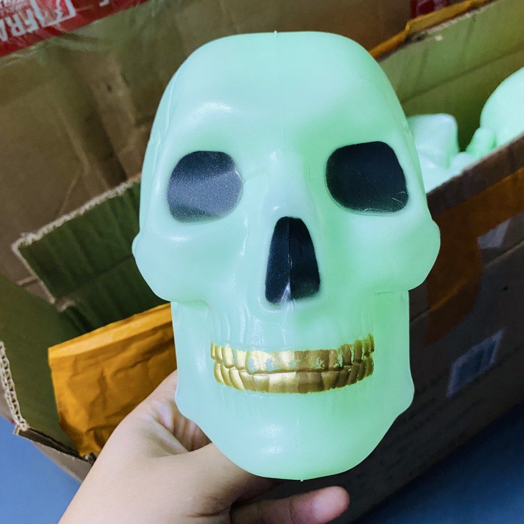 12pcs. Glow In The Dark Skull (Category: Occasions & Party Supplies) located in Cavite. Submitted by la_miellelooneylittlewardrobe (Listing ID 1460771224, Image 1). Description: RFS : nagchange ng decoration for halloween .. Skull Pcs : 12pcs. ( Preloved ) ✨ Selling Price : 5OO only , Take All ✨ ⚠️’ Please Manage ur Expectations ‘⚠️ 🏠 Location : Trece Martires Cavite 🚚 Courier : J&T Express or Lalamove.