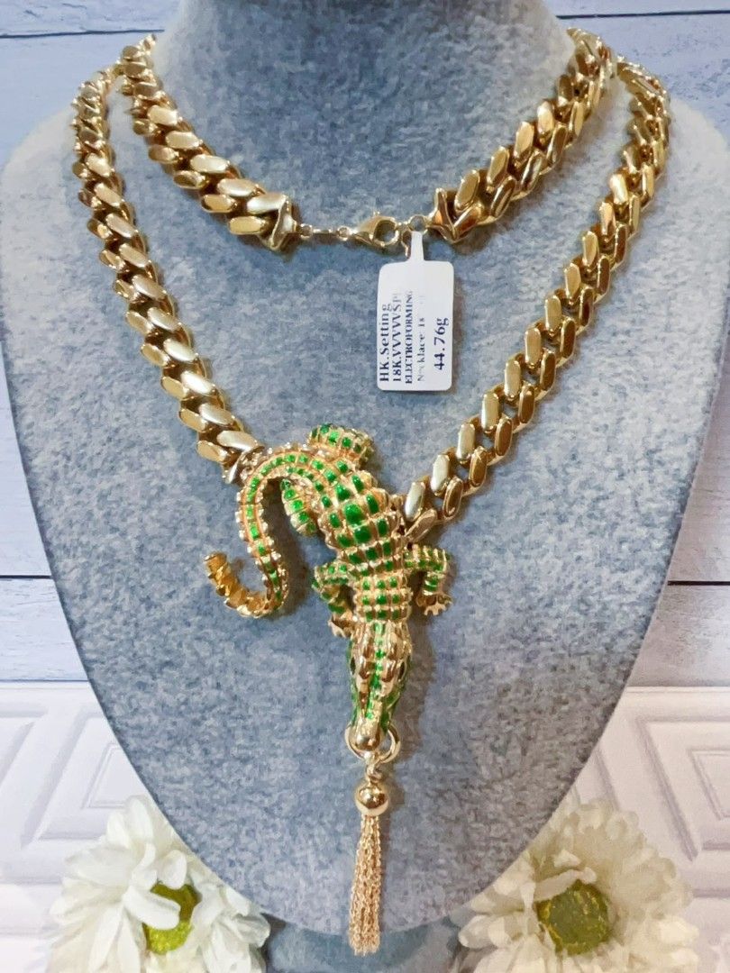18k gold crocodile necklace hk setting (Category: Necklaces) located in Manila. Submitted by primejewelry (Listing ID 1460919318, Image 2). Description: pm for the price.