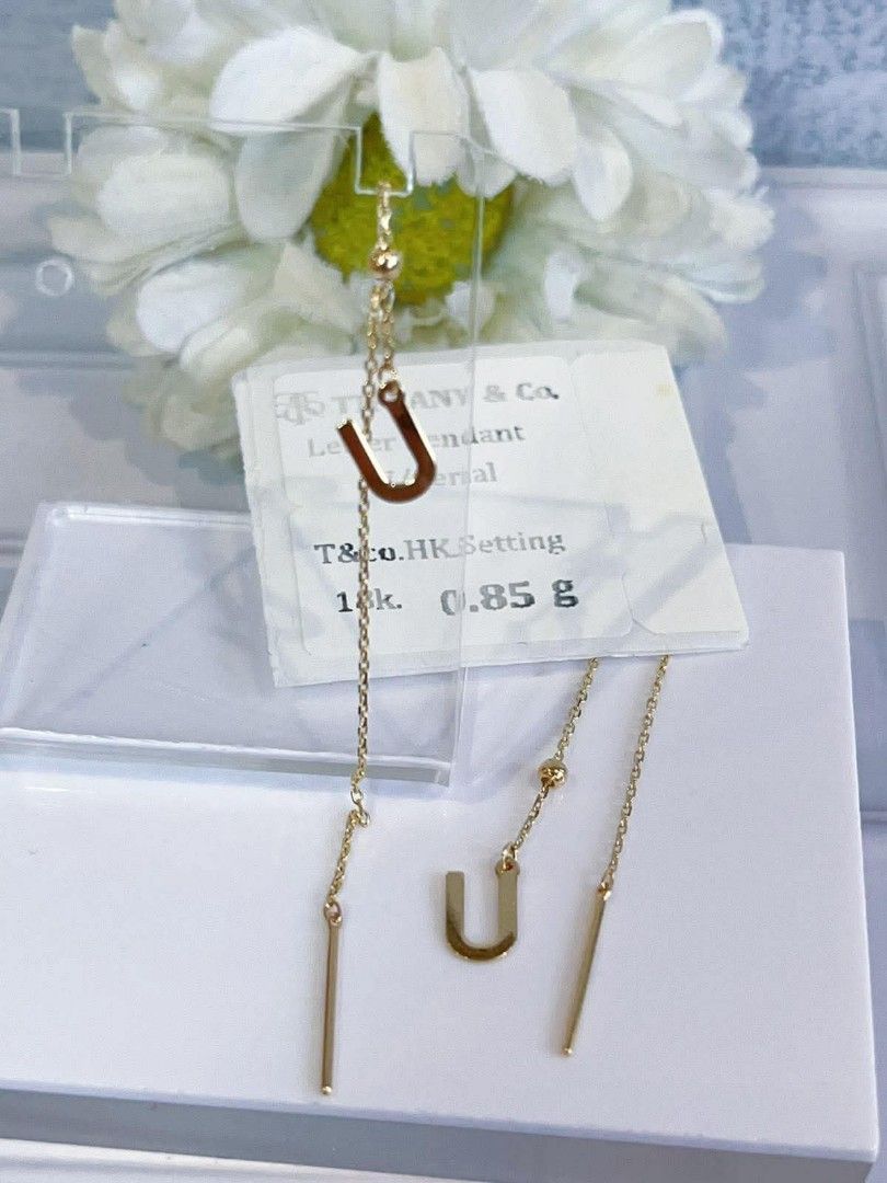 18k HongKong setting gold initial dangling earrings (Category: Earrings) located in Manila. Submitted by bhelgoldseller2ndaccount (Listing ID 1460834954, Image 1). Description: New!!✨New!!✨New!! 18k HongKong setting Gold 8500/g 💯pawnable/naisasanla 💯with high appraisal rate 💯good investment 💯Direct supplier price 👉OPEN for resellers 🌺please take time to evaluate their actual sizes and grams 👉Best panggift for all occasions ✅ Sold per grams