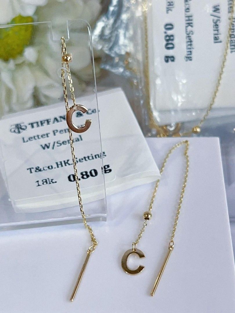 18k HongKong setting gold initial dangling earrings (Category: Earrings) located in Manila. Submitted by bhelgoldseller2ndaccount (Listing ID 1460835244, Image 3). Description: New!!✨New!!✨New!! 18k HongKong setting Gold 8500/g 💯pawnable/naisasanla 💯with high appraisal rate 💯good investment 💯Direct supplier price 👉OPEN for resellers 🌺please take time to evaluate their actual sizes and grams 👉Best panggift for all occasions ✅ Sold per grams