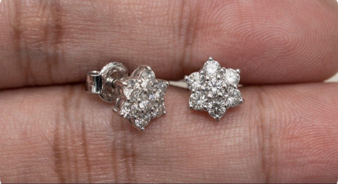 18k Rositas Diamond Earrings (1ct) (Category: Earrings) located in Manila. Submitted by jhcollections (Listing ID 1460920317, Image 1). Description: 18K Rositas Diamond Earrings - 1ct real diamonds (0.5ct per earrings) - with k18 stamp - white gold lock - actual photos posted Pm for inquiries.