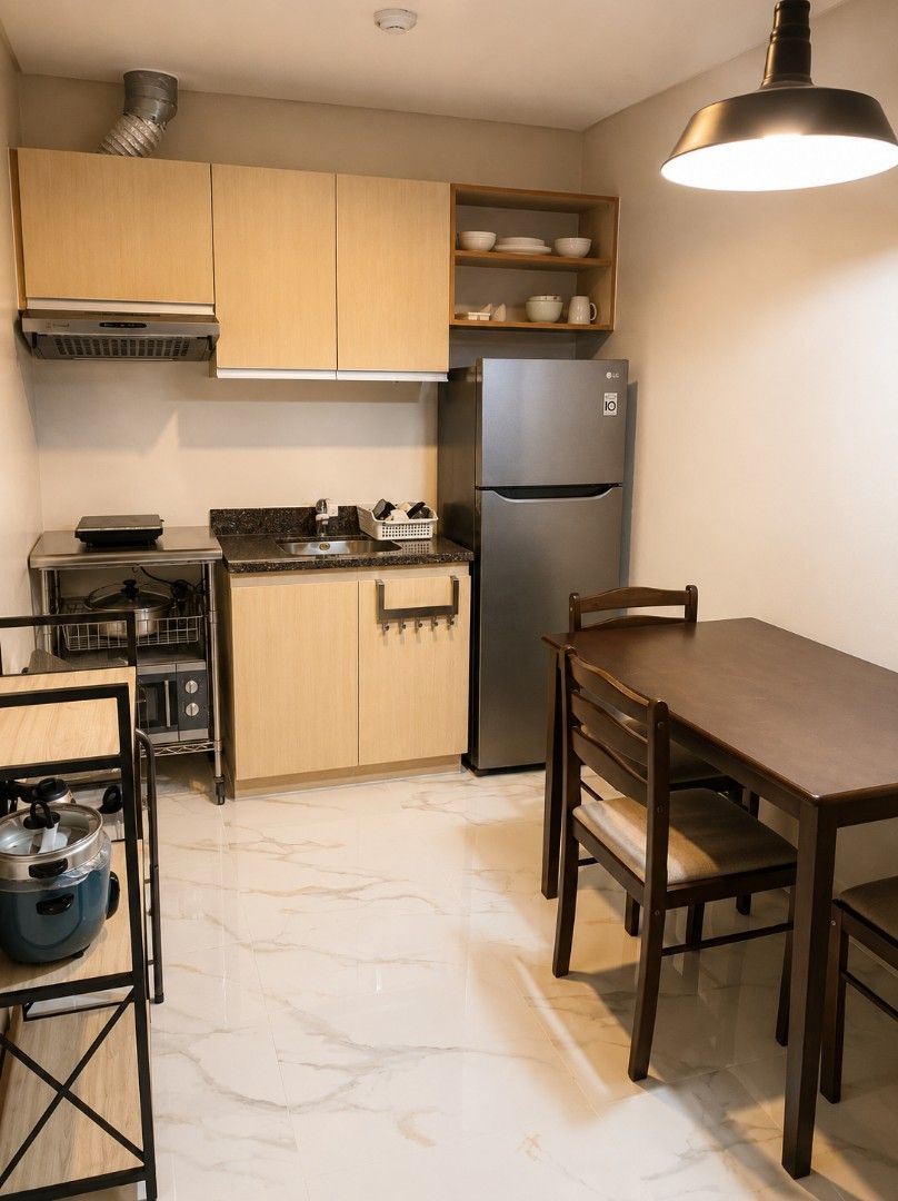 1 BEDROOM IN PARKWEST (Category: Apartments & Condos) located in Paranaque City. Submitted by ldcangeli (Listing ID 1460884057, Image 3). Description: 🏙️ FOR RENT | PARKWEST – NORTH BGC, TAGUIG Looking for a comfortable and move-in-ready home in BGC? ✨ This fully furnished 1-bedroom unit at Parkwest offers a convenient location in Grand Central Park, perfect for professionals, couples, or anyone looking to live near the heart of BGC. 📍 PARKWEST