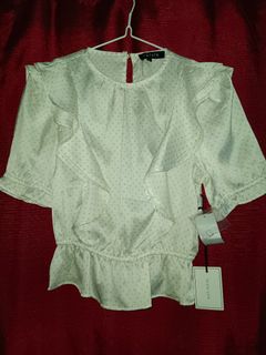 (Category: ) located in . Submitted by preloved_palace (Listing ID 1460851205, Image 1). Description: .