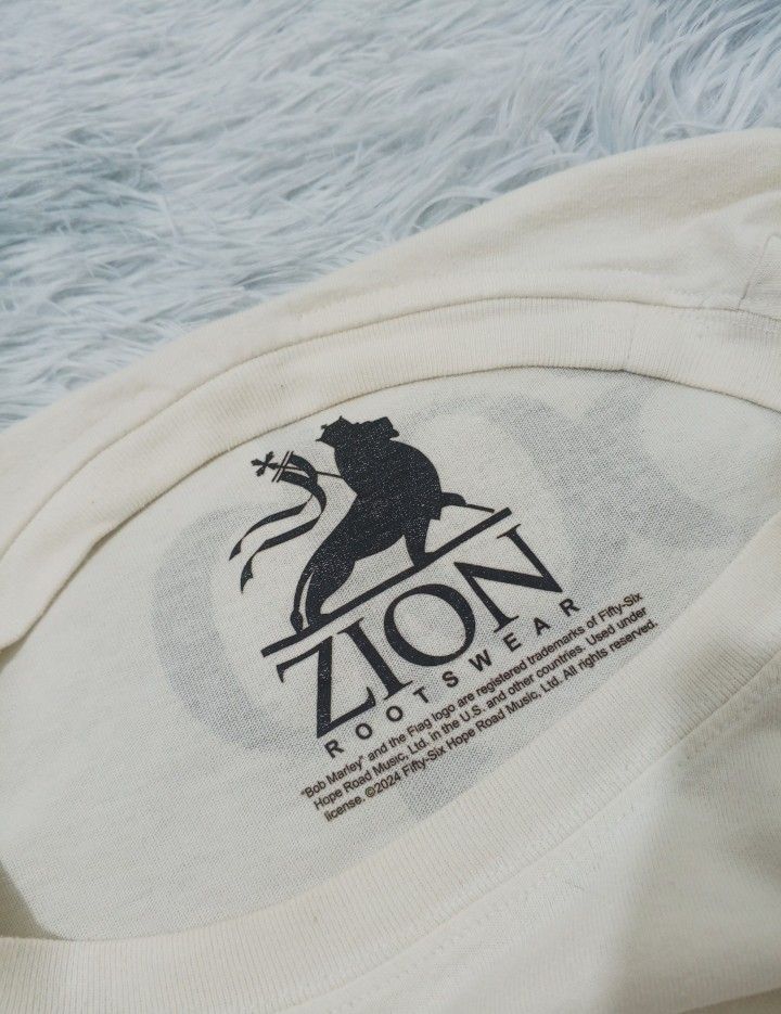 2024 Bob marley by Zion (Category: Tshirts & Polo Shirts ) located in Dagupan City. Submitted by old_soul_finds.ph (Listing ID 1460900560, Image 3). Description: Dimensions : L27 x W26 Color Rate : 9.5 / 10 Issues : ❌ Excellent condition Mine for only ₱400 📍Loc : Pangasinan MOP : Gcash MOD : J&T express / Ava pasabay if around Pangasinan.