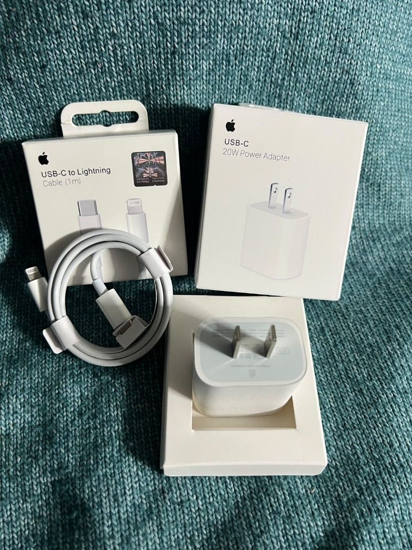 20W iPhone Charger for lightning (Category: Cables & Chargers) located in Manila. Submitted by itsashy (Listing ID 1460755827, Image 1). Description: COD LALAMOVE MEET UP J&T.