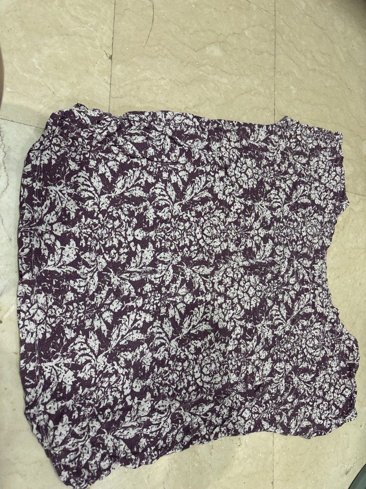 20x25 purple floral top (Category: Blouses) located in Manila. Submitted by vintageaccessories (Listing ID 1460857967, Image 3). Description: .