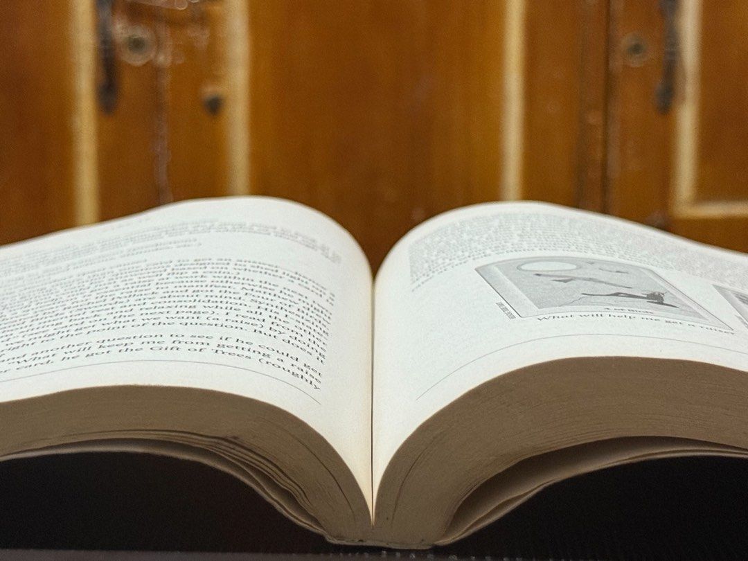 21 WAYS TO READ A TAROT CARD (Category: Religion Books) located in Calapan. Submitted by shop_storeal (Listing ID 1460774239, Image 3). Description: 21 WAYS TO READ A TAROT CARD 📚 Genre: Divination / Tarot / Spirituality / Self-Help • Condition: Pre-loved / Acceptable condition. - Complete pages with clean, readable text throughout (no missing or torn pages). - IMPORTANT NOTE: Has a noticeable water stain at the bottom corner/margin of the early