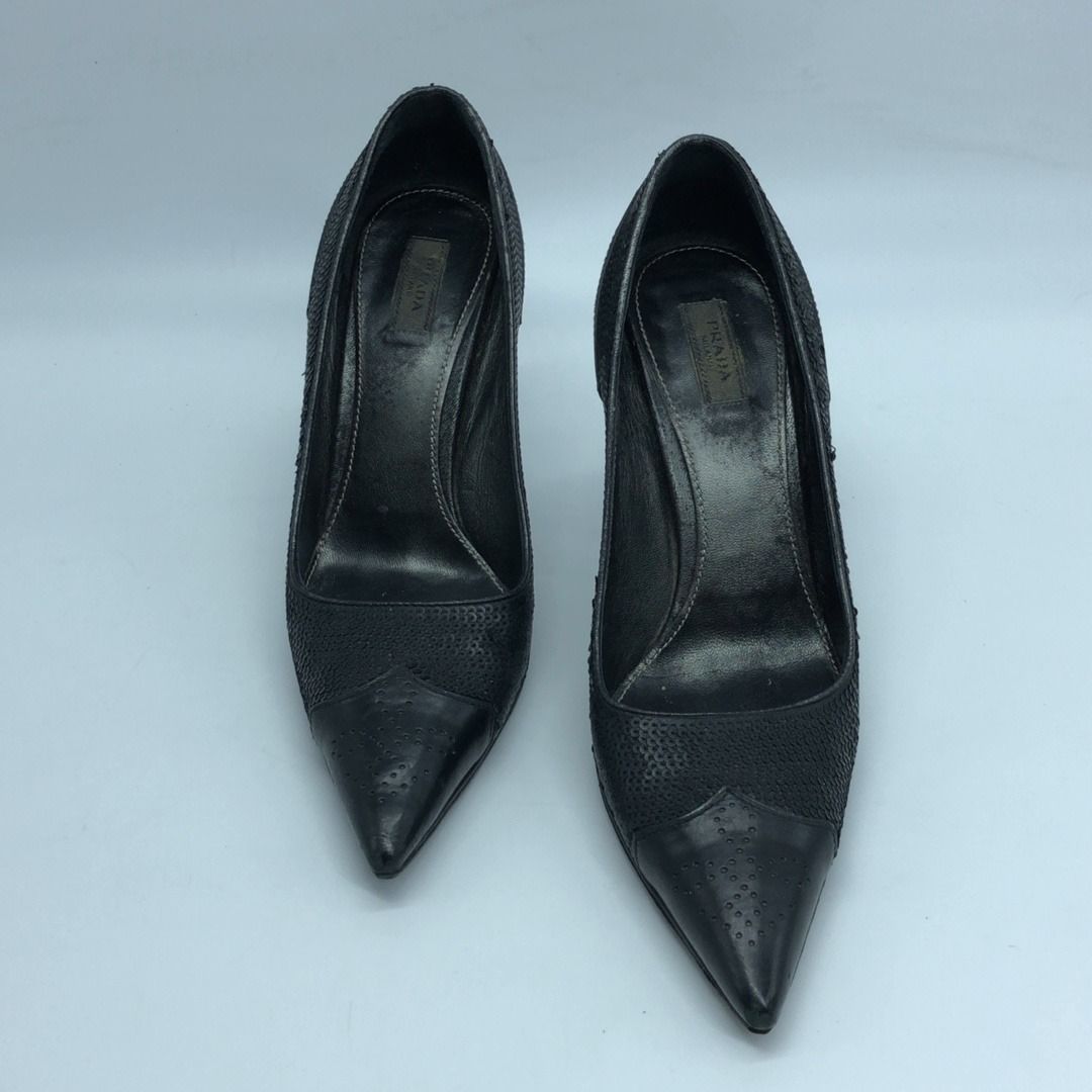 267008709 PRADA SHOES HEELS (Category: Sneakers & Footwear) located in Taguig. Submitted by ecoring.ph (Listing ID 1460729728, Image 1). Description: ◆CONDITION: B- ◆DESCRIPTIONS: (Other defects/info:) The body of the heels has scratches, scuffs, stains, dirt, wrinkles, deformation, and press marks, and shows signs of use. The inner lining and insoles of the heels are scratched, scuffed, stained, dirty, wrinkled, and marked with press marks, and 