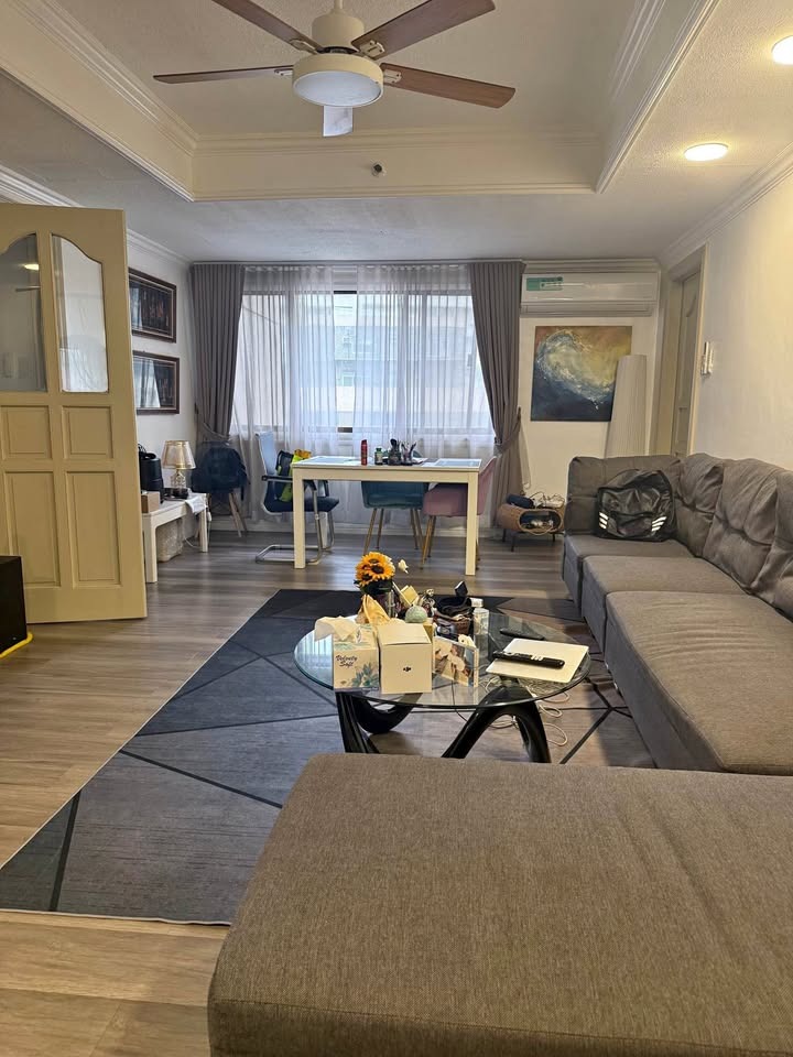 (Category: ) located in . Submitted by aracasarealty (Listing ID 1460881029, Image 1). Description: .