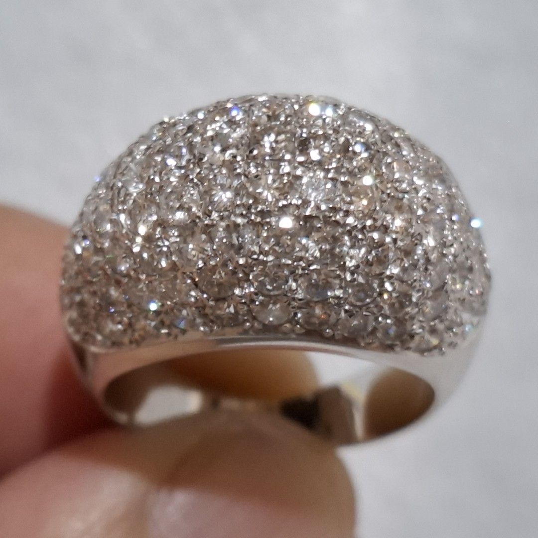 3 Carats 14k White Gold Ring (Category: Rings) located in Manila. Submitted by treasurechest888 (Listing ID 1460747941, Image 2). Description: Video available upon request! SALE! Now only 71,500 pesos. This ring has been previously resized and is now in size 9. Preowned 14k white gold diamond bombé ring (approx 3.20cts total, 11 grams). Only 98,500 pesos. Pwede COD or COP ng LBC with 5,000 pesos downpayment..