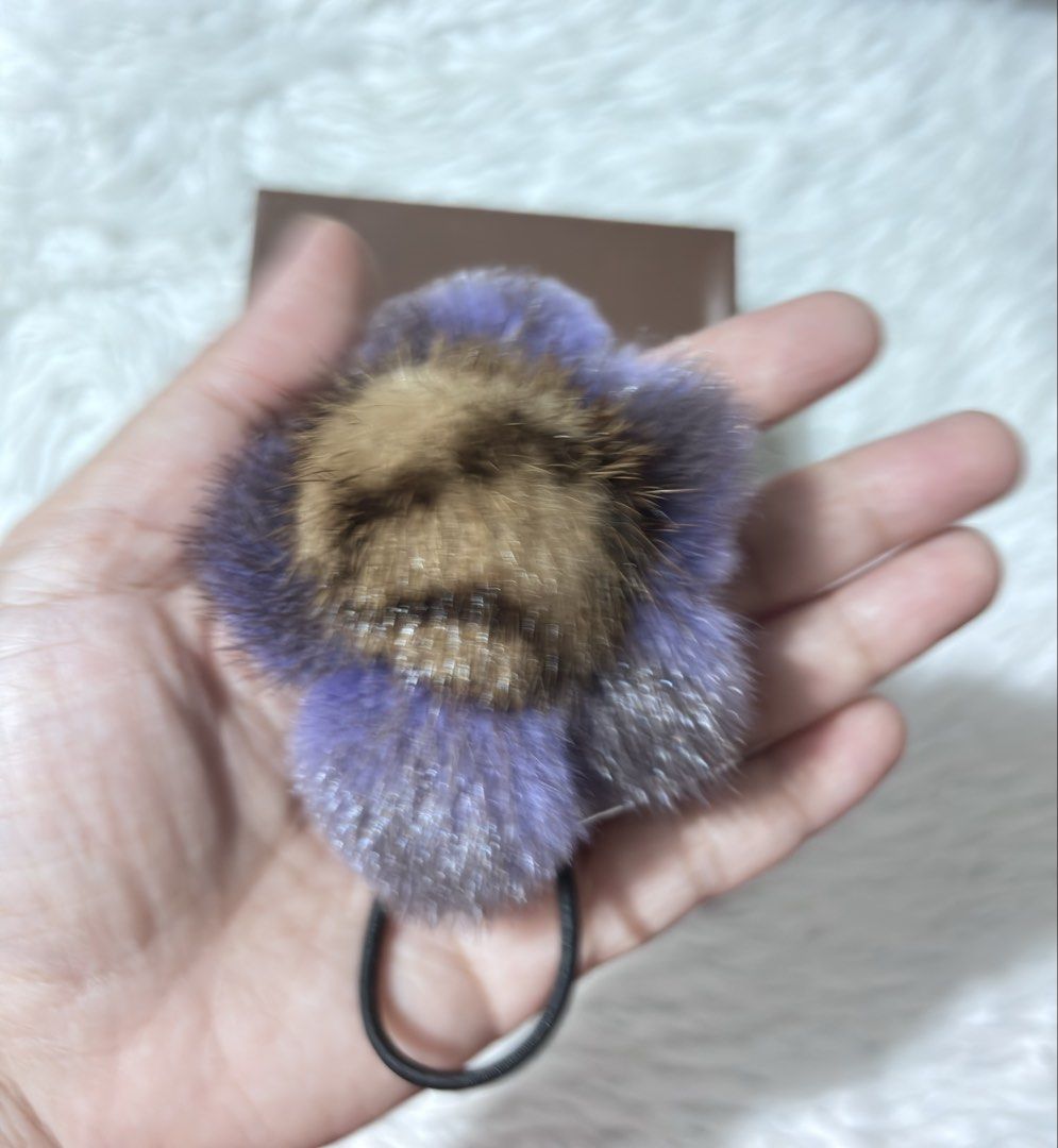 3pcs Alexandre de Paris Fur Pony Tail (Category: Hair Accessories) located in Paranaque City. Submitted by dalle_closet (Listing ID 1460864502, Image 3). Description: set of 3 pony tail made in france slightly used pa.