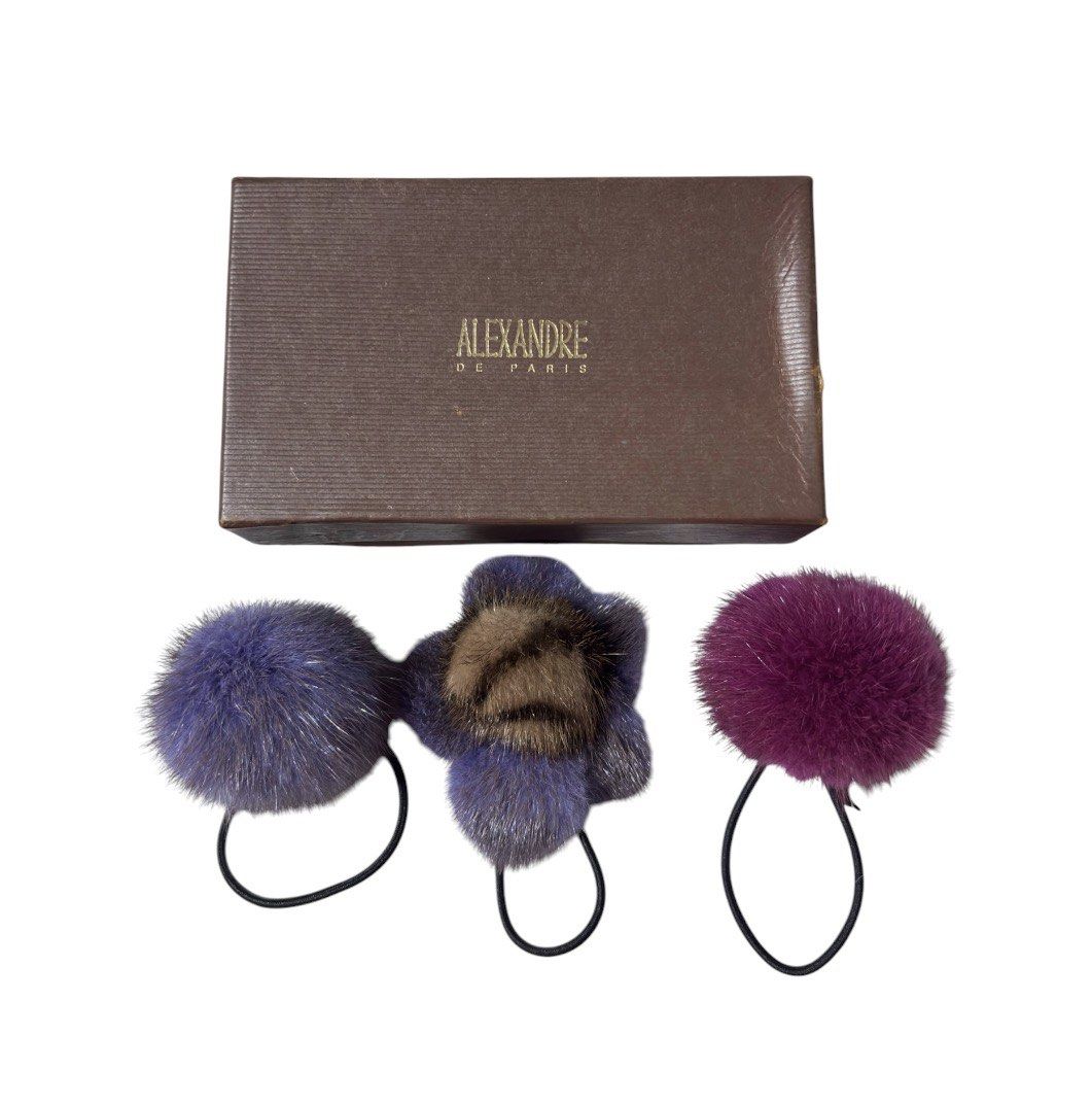 3pcs Alexandre de Paris Fur Pony Tail (Category: Hair Accessories) located in Paranaque City. Submitted by dalle_closet (Listing ID 1460864502, Image 1). Description: set of 3 pony tail made in france slightly used pa.