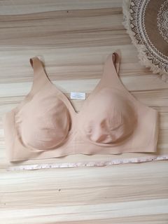 (Category: ) located in . Submitted by truecrystal-1407 (Listing ID 1460753284, Image 1). Description: .