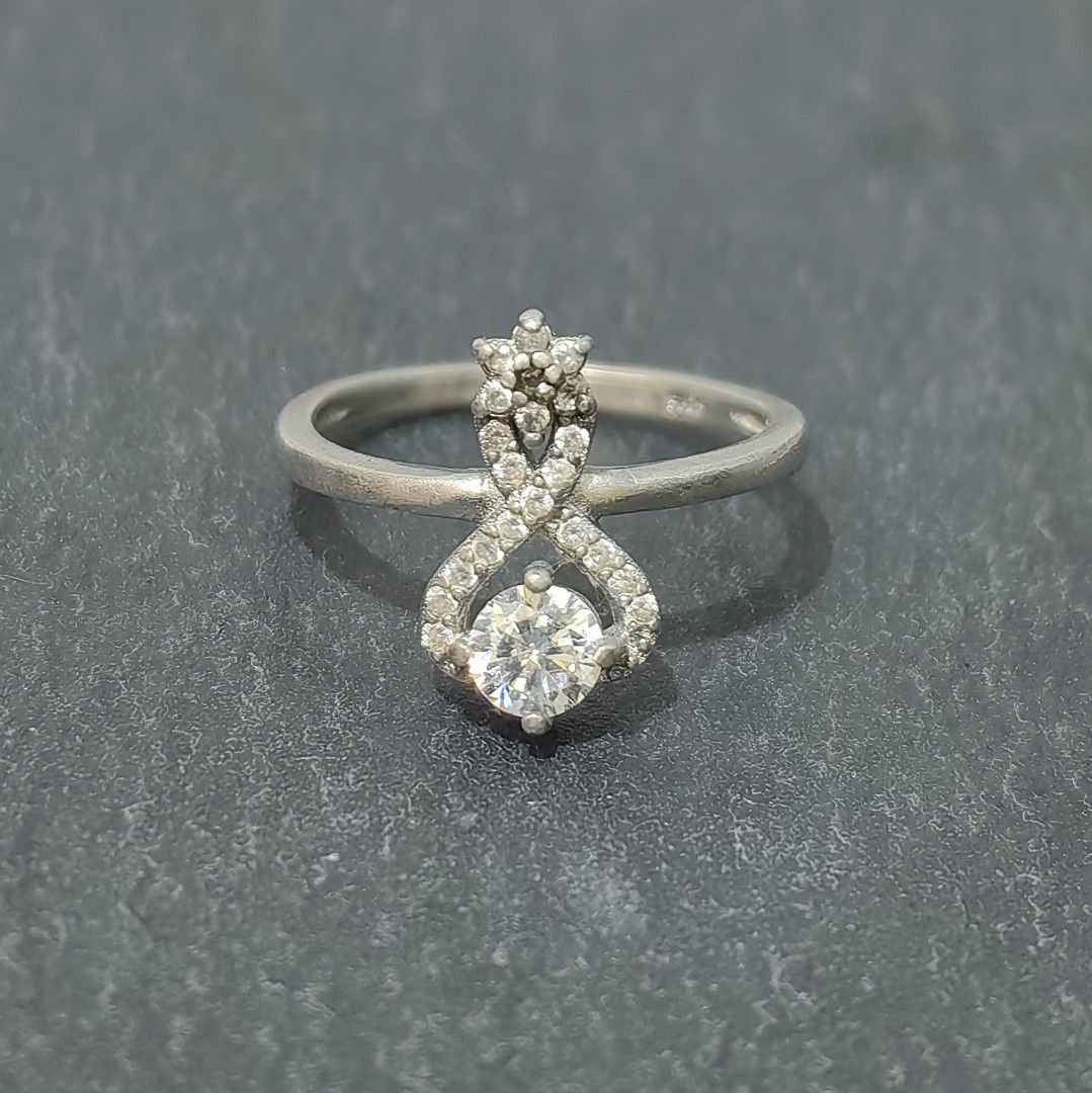 925 Silver ring, size 6.5 (Category: Rings) located in Pasig City. Submitted by primepicksph (Listing ID 1460880126, Image 2). Description: DISCLAIMER: Stones used in the accessories are not tested. Therefore, we are selling the items as is. These products are sourced from different suppliers who have obtained them from auctions. Though some may still look brand new, we declare all items posted as pre-owned. Please manage your expectations as som