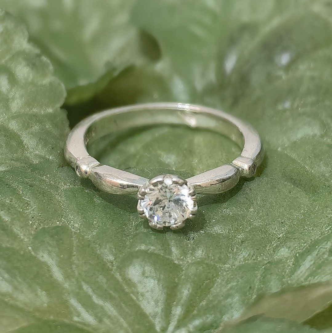 925 Silver ring, size 6 (Category: Rings) located in Pasig City. Submitted by primepicksph (Listing ID 1460887647, Image 1). Description: DISCLAIMER: Stones used in the accessories are not tested. Therefore, we are selling the items as is. These products are sourced from different suppliers who have obtained them from auctions. Though some may still look brand new, we declare all items posted as pre-owned. Please manage your expectations as some 