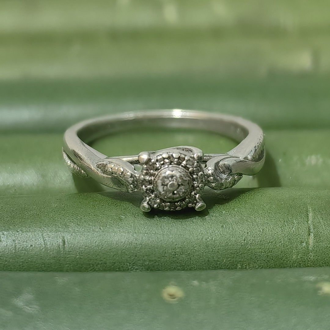 925 Silver ring, size 7.5 (Category: Rings) located in Pasig City. Submitted by primepicksph (Listing ID 1460882527, Image 1). Description: DISCLAIMER: Stones used in the accessories are not tested. Therefore, we are selling the items as is. These products are sourced from different suppliers who have obtained them from auctions. Though some may still look brand new, we declare all items posted as pre-owned. Please manage your expectations as som