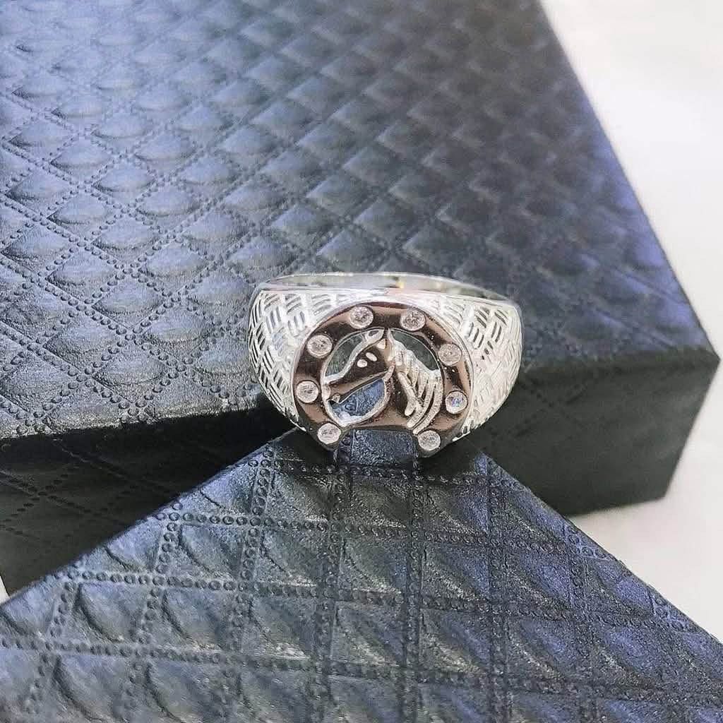 925 Sterling Silver Horse Men Rings (100% Authentic) (Category: Jewelry) located in Manila. Submitted by pulzerasjewelry (Listing ID 1460808047, Image 2). Description: 100% Authentic 925 Silver Authentic Sterling Silver made in Italy ✔️Authentic 92.5 Sterling Silver ✔️Authentic Silver ✔️Zirconian Stone ✔️Made in Italy •Same day delivery for Metro Manila via Lalamove/Grab🛵 •LBC Shipment for Provinces area •Tiktok Checkout option •Shipping Nationw