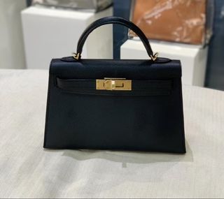 （分類：）位於 。 由 bellize.luxury 提交（商品編號 1460786028，圖片 1）。簡介： 。