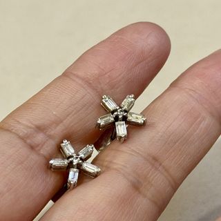 (Category: ) located in . Submitted by barelyshop (Listing ID 1460815415, Image 1). Description: .