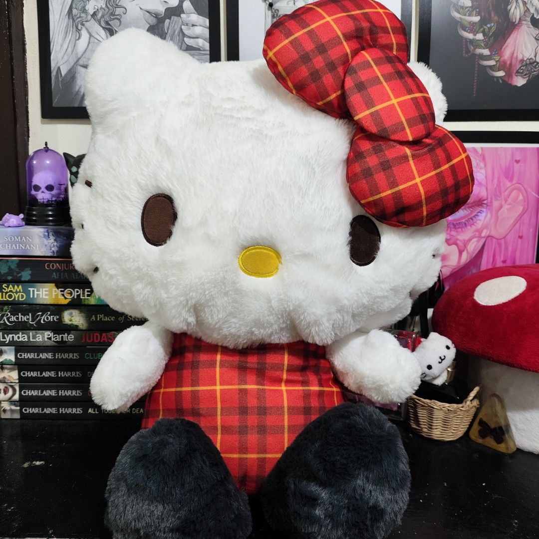 ✦ 2025 Eikoh × Sanrio Hello Kitty Jumbo Plush ✦ (Category: Plushies & Soft Toys) located in Santa Rosa. Submitted by rusalkascottage (Listing ID 1460902471, Image 1). Description: ୨୧ ───────────── ୨୧ P750 GC@@@sh P1000 COD / PayLater ♡ 42 cm ♡ 10/10 condition ♡ With paper tag ♡ WYSIWYG ♡ Onhand & ready to ship ୨୧ ───────────── ୨୧ ✦ FAQs ✧ Location: Sta. Rosa, Laguna ✧ Shipping starts at P36 ✧ COD price is adjusted due to platform fees. Vouchers m