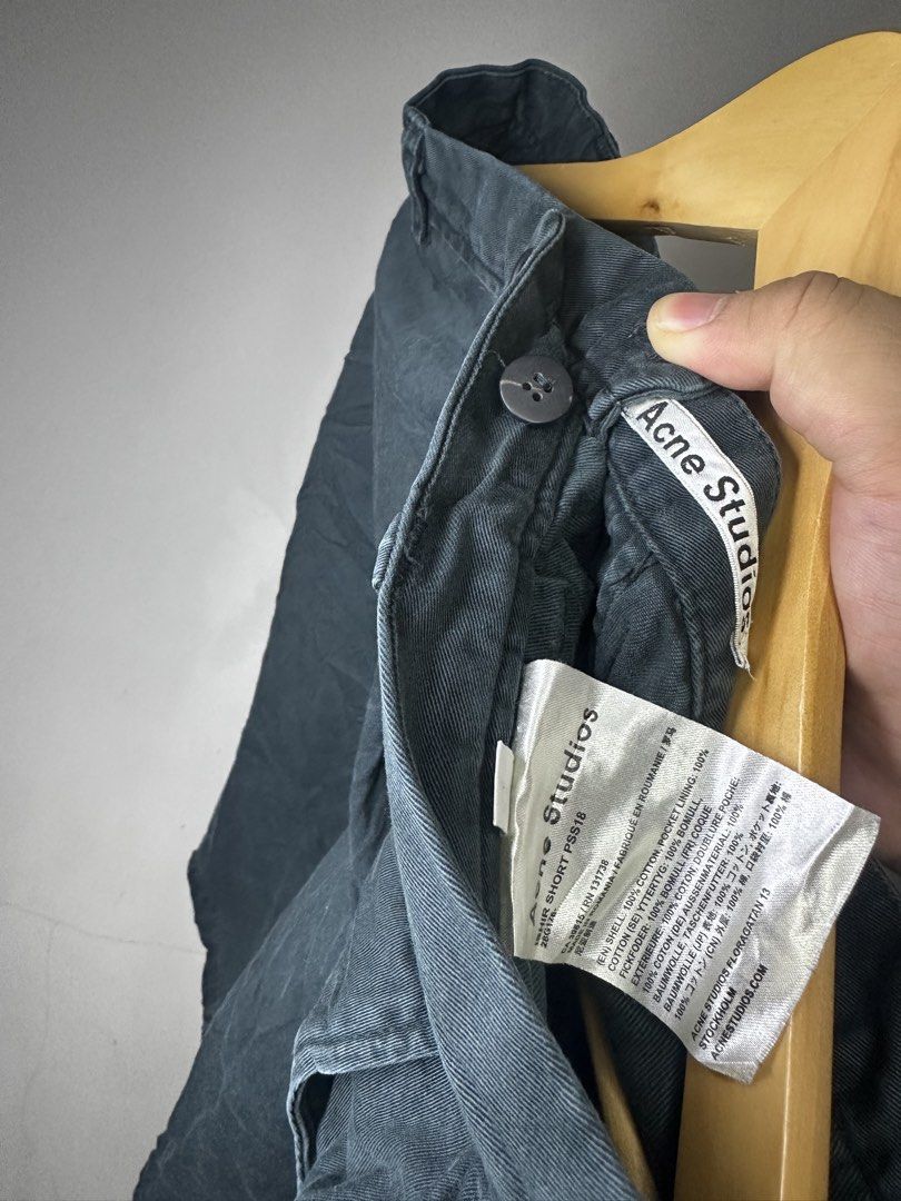 ACNE STUDIOS SHORT (Category: Shorts) located in Molave. Submitted by thriftmate13 (Listing ID 1460784725, Image 3). Description: .