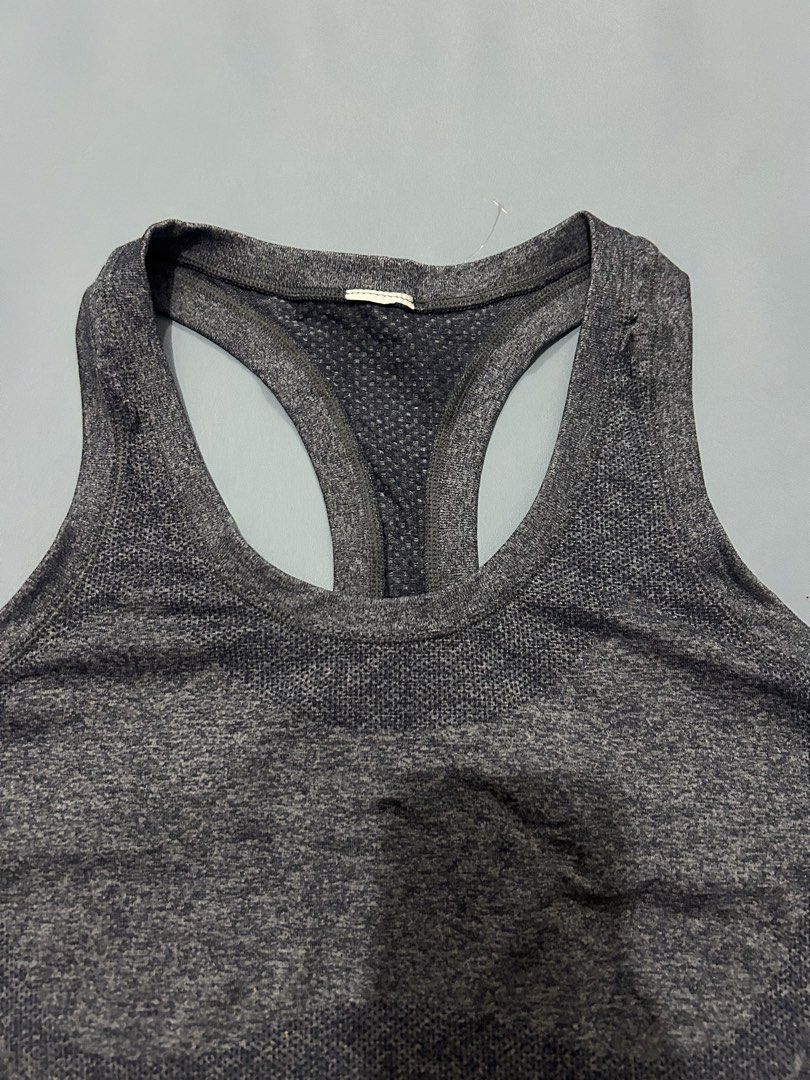 Active Top (Category: Activewear) located in Manila. Submitted by chen_clybelles (Listing ID 1460895742, Image 3). Description: .