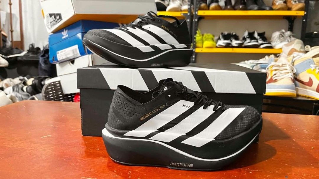 ADI Zero Womens (Black) Running (Category: Sneakers) located in Cainta. Submitted by wichaelthriftstall (Listing ID 1460830221, Image 1). Description: BRAND NEW CONDITION ADI ZERO WITH BOX INLCUDED FREE SHIPPING SIZE - 6/37 WOMENS OUR LOCATION - CAINTA RIZAL STO.DOMINGO FOR MORE DETAILS PLS BE ASSURE FOR THE QUESTIONS SALAMAT.