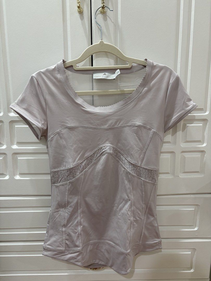 ADIDAS Activewear Top (Category: Activewear) located in Leyte. Submitted by aihposnelle (Listing ID 1460774295, Image 1). Description: .