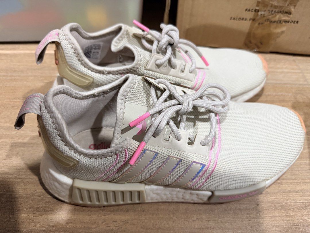 Adidas NMD (Category: Sneakers) located in Dumaguete. Submitted by amdfinds (Listing ID 1460890531, Image 2). Description: .