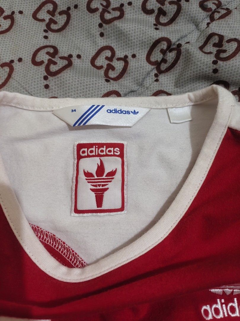 Adidas shirt (Category: Shirts) located in La Trinidad. Submitted by jemm_03 (Listing ID 1460802754, Image 2). Description: Small to Med DM me for more details.